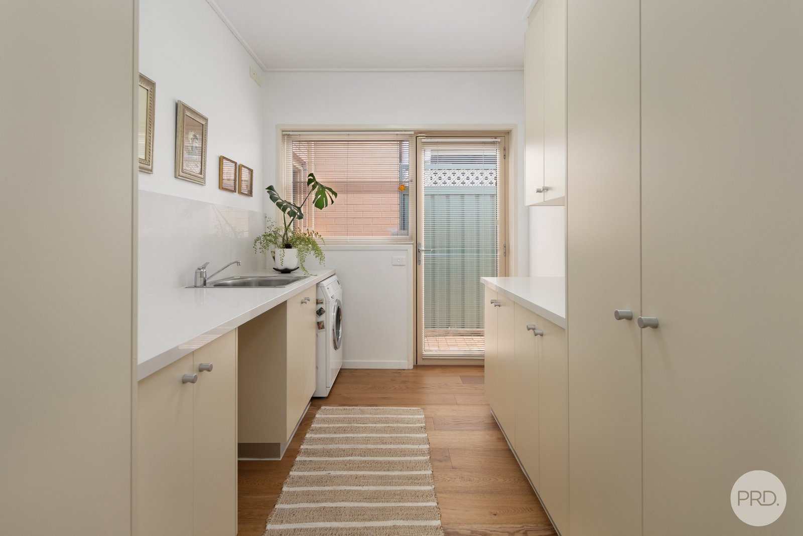 42 Lake Gardens Avenue LAKE GARDENS 15