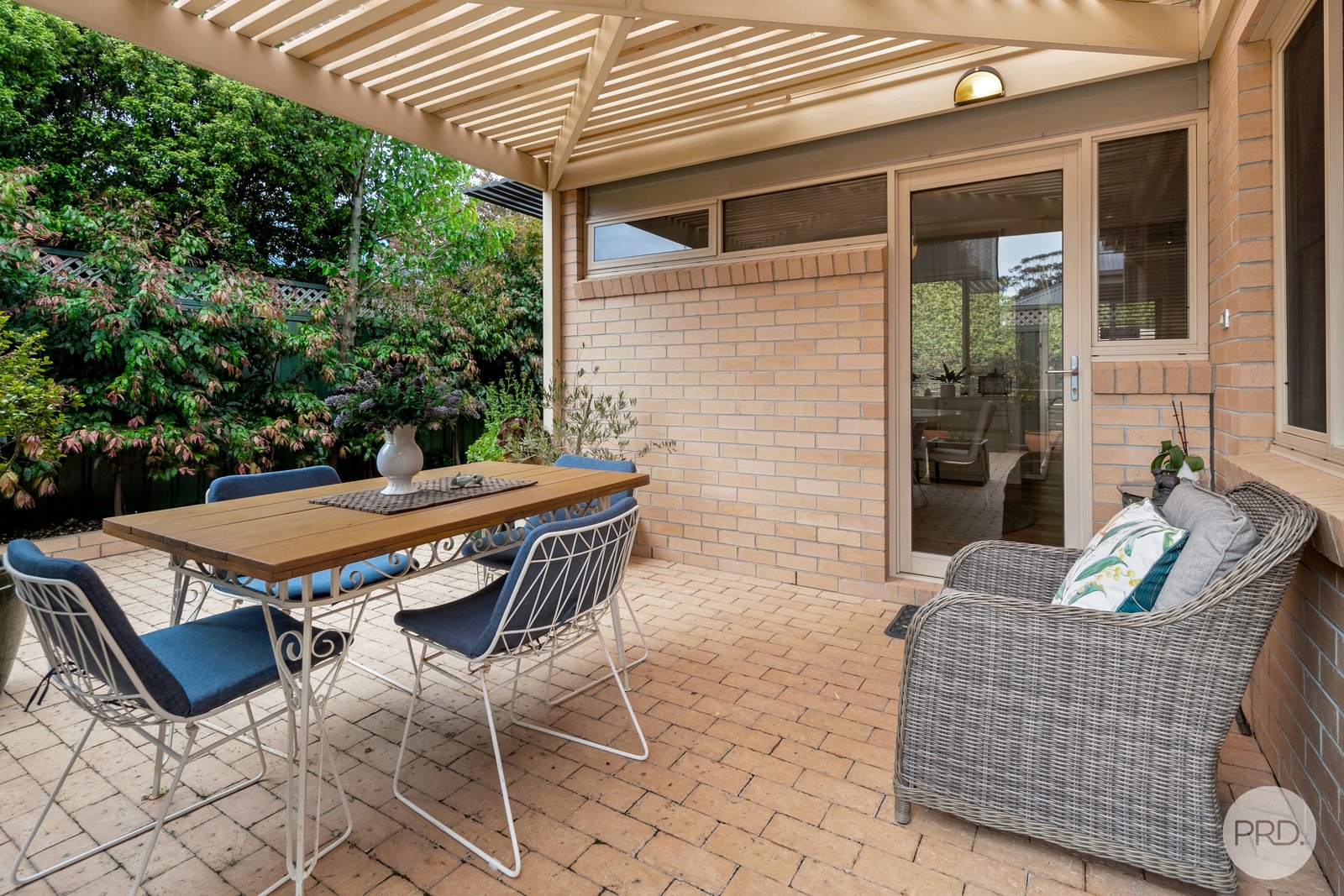 42 Lake Gardens Avenue LAKE GARDENS 16