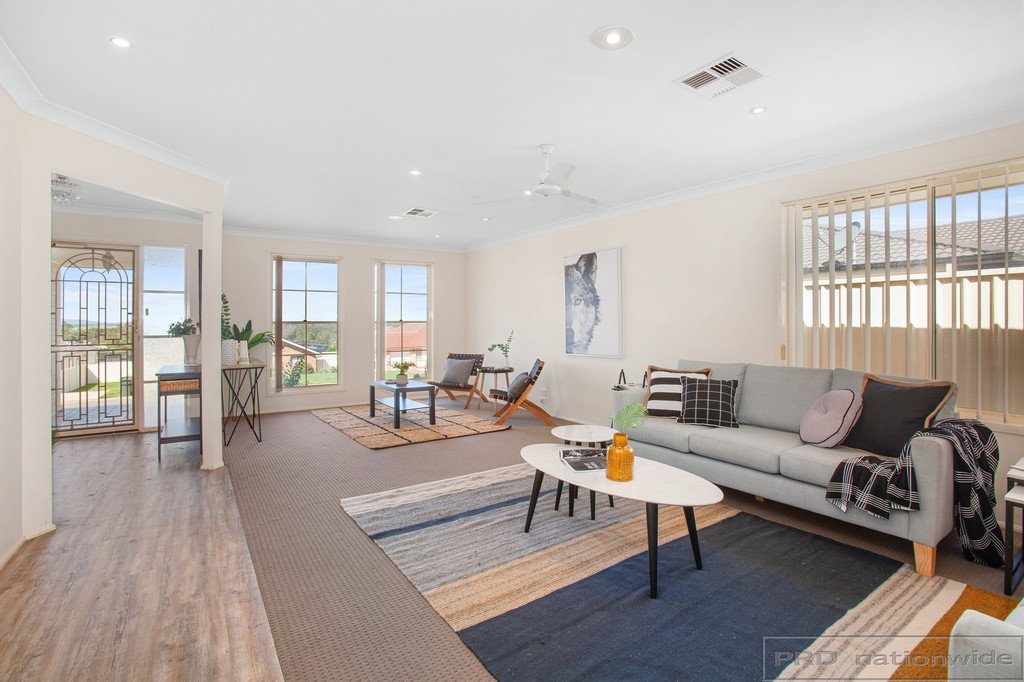 42 Lemonwood Circuit THORNTON 4