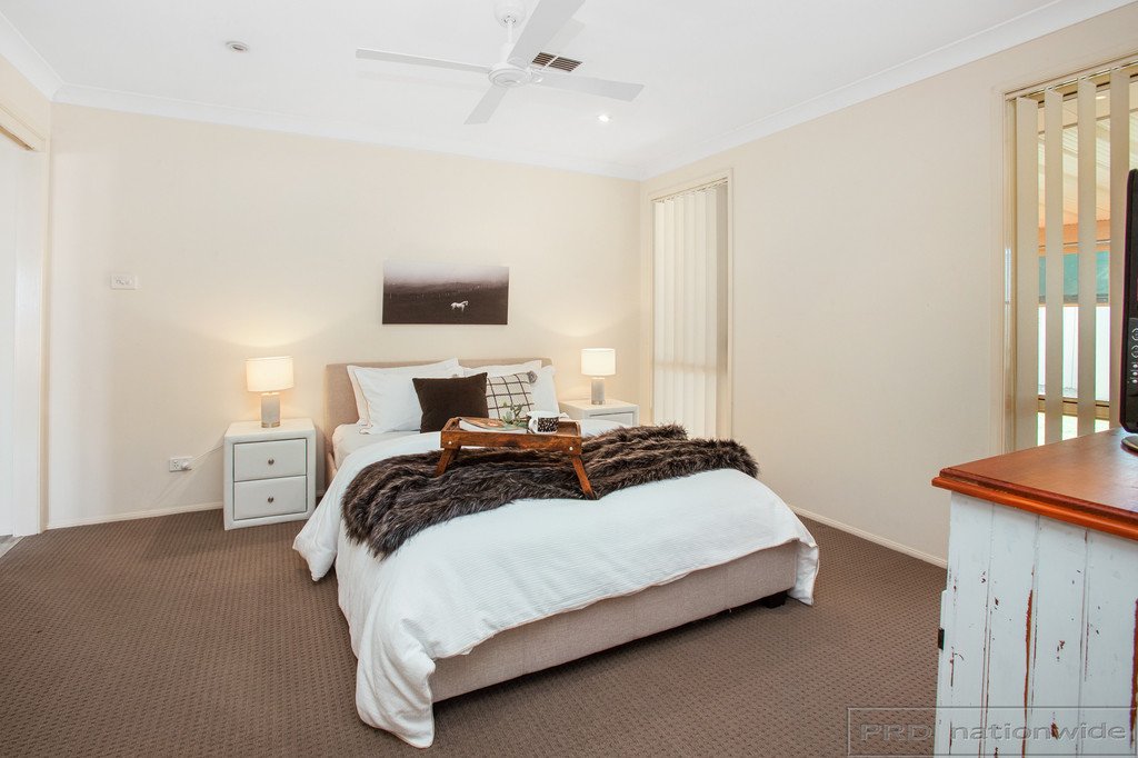 42 Lemonwood Circuit THORNTON 12
