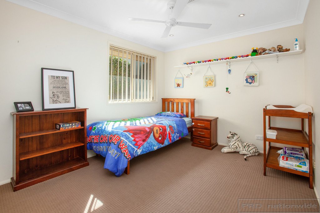42 Lemonwood Circuit THORNTON 16