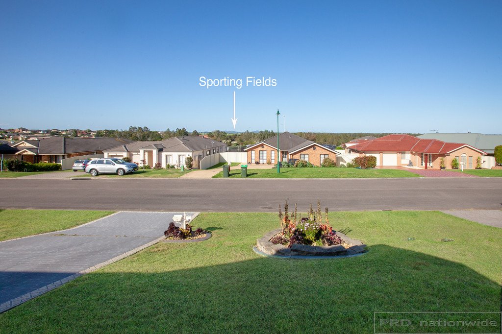 42 Lemonwood Circuit THORNTON 24