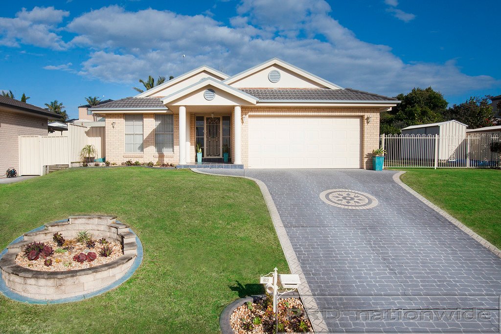 42 Lemonwood Circuit THORNTON 1