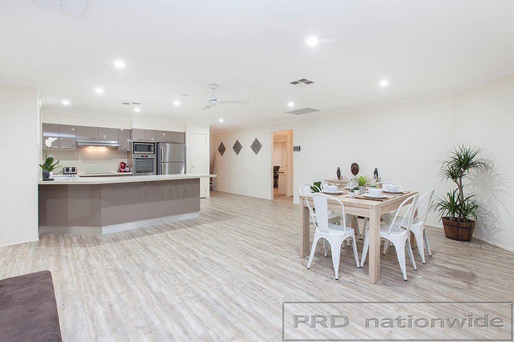 42 Lemonwood Circuit THORNTON 2