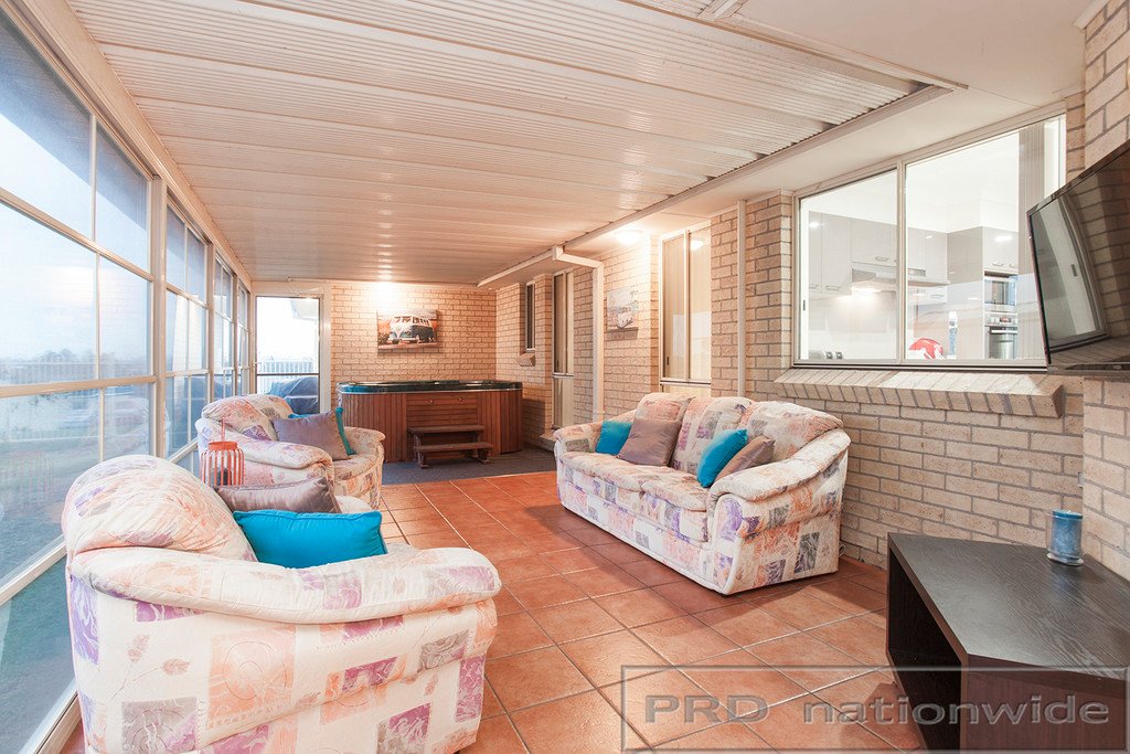42 Lemonwood Circuit THORNTON 11
