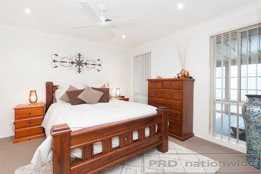 42 Lemonwood Circuit THORNTON 18