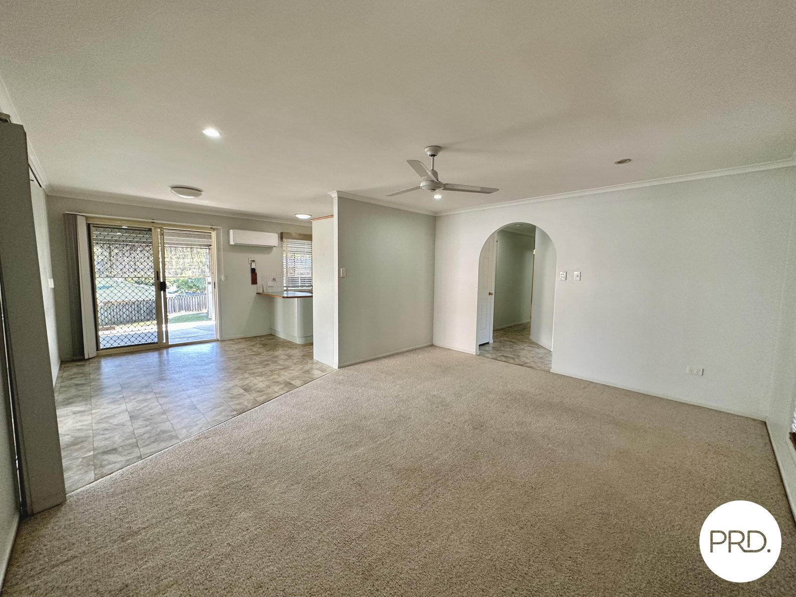 42 LOMANDRA Street BOYNE ISLAND 3