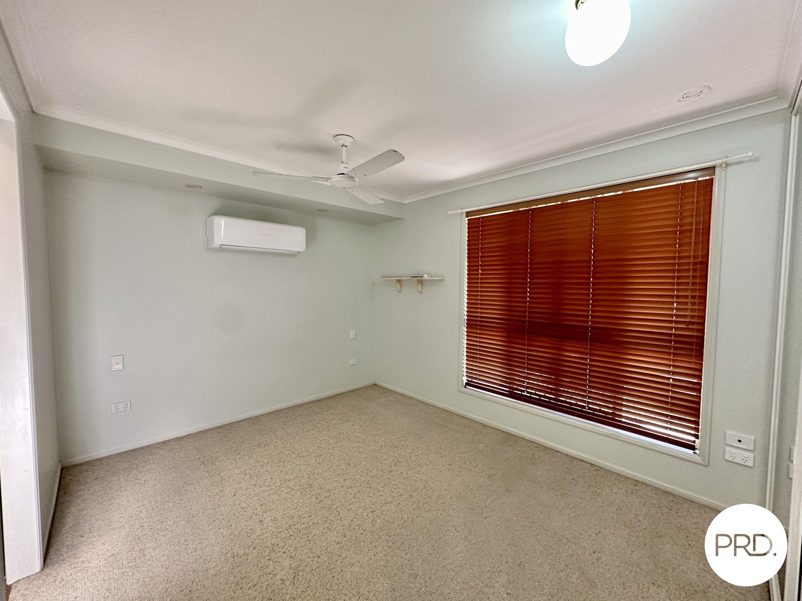 42 LOMANDRA Street BOYNE ISLAND 10