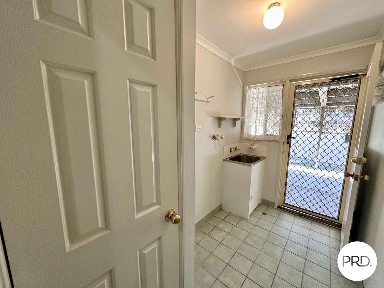 42 LOMANDRA Street BOYNE ISLAND 12