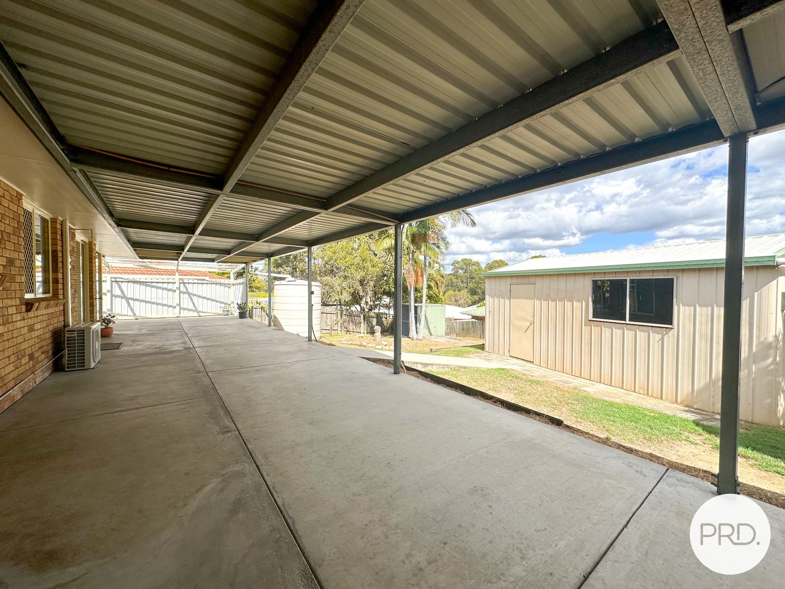 42 LOMANDRA Street BOYNE ISLAND 17