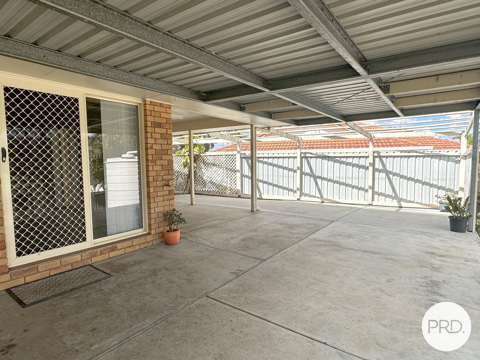 42 LOMANDRA Street BOYNE ISLAND 20