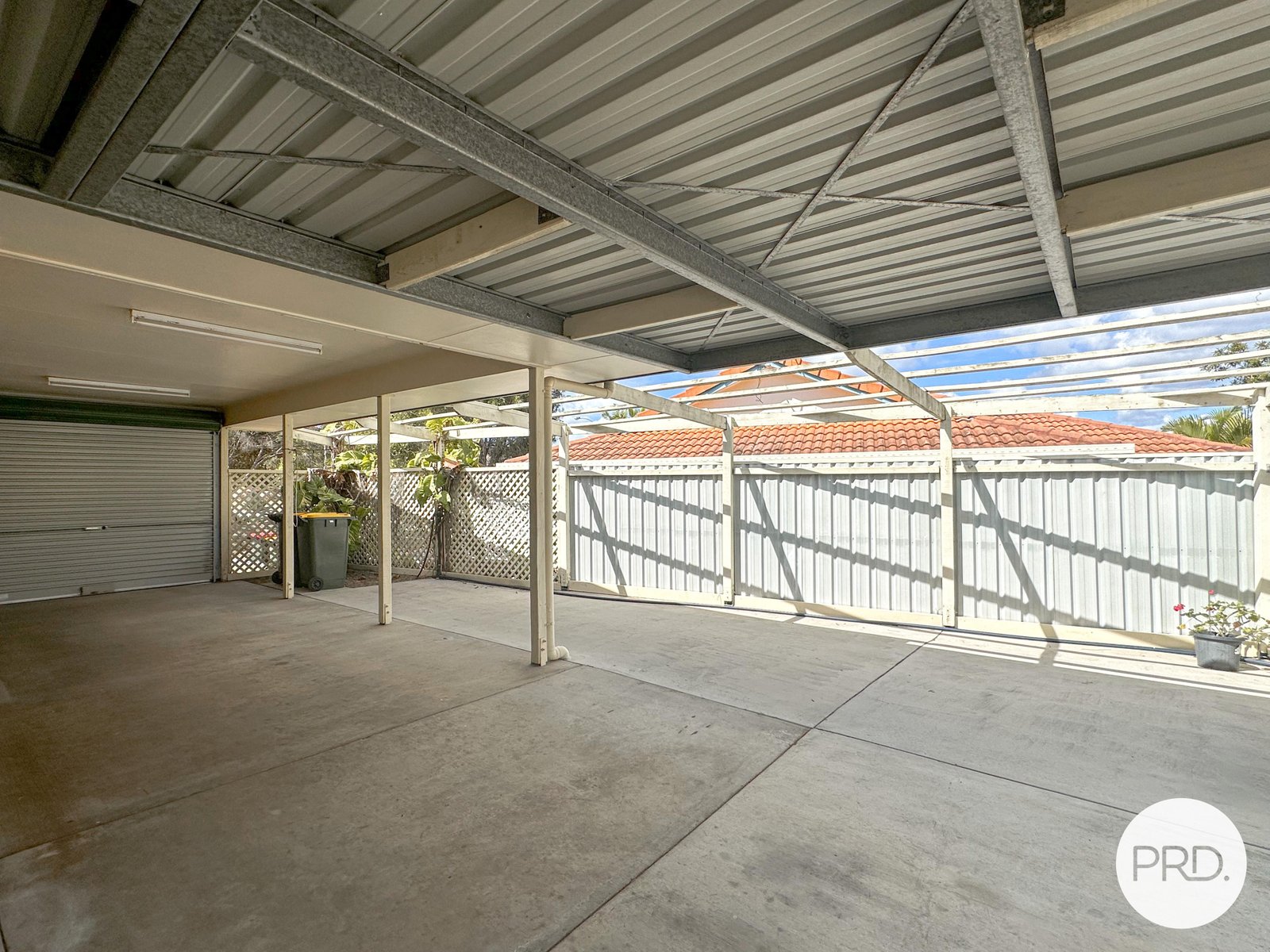 42 LOMANDRA Street BOYNE ISLAND 21