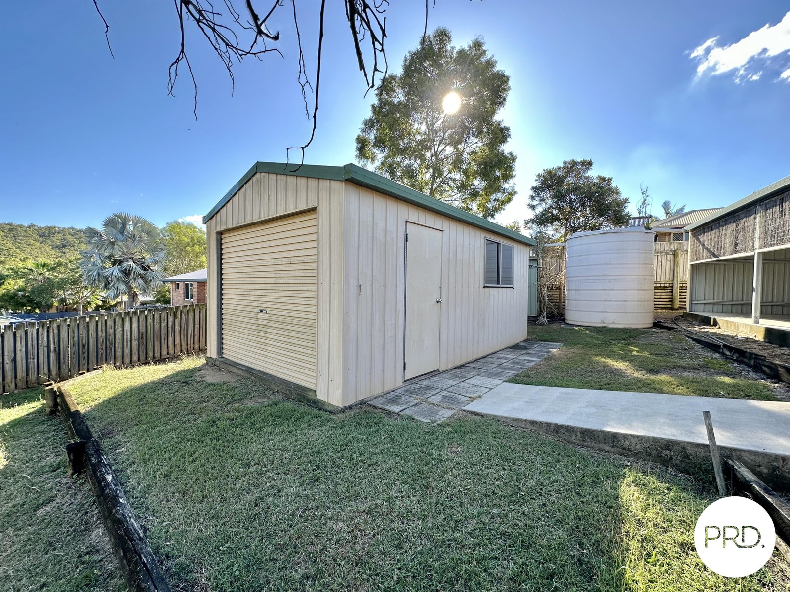 42 LOMANDRA Street BOYNE ISLAND 22