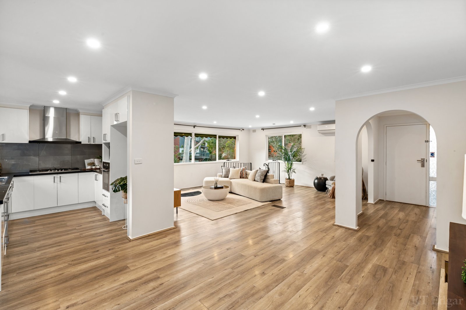 Real Estate and Property in 42 Long Valley Way, Doncaster East, VIC