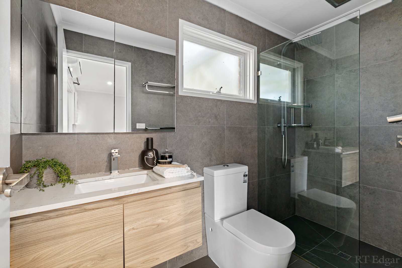 Real Estate and Property in 42 Long Valley Way, Doncaster East, VIC