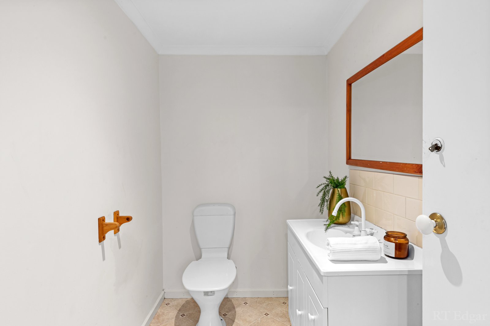 Real Estate and Property in 42 Long Valley Way, Doncaster East, VIC