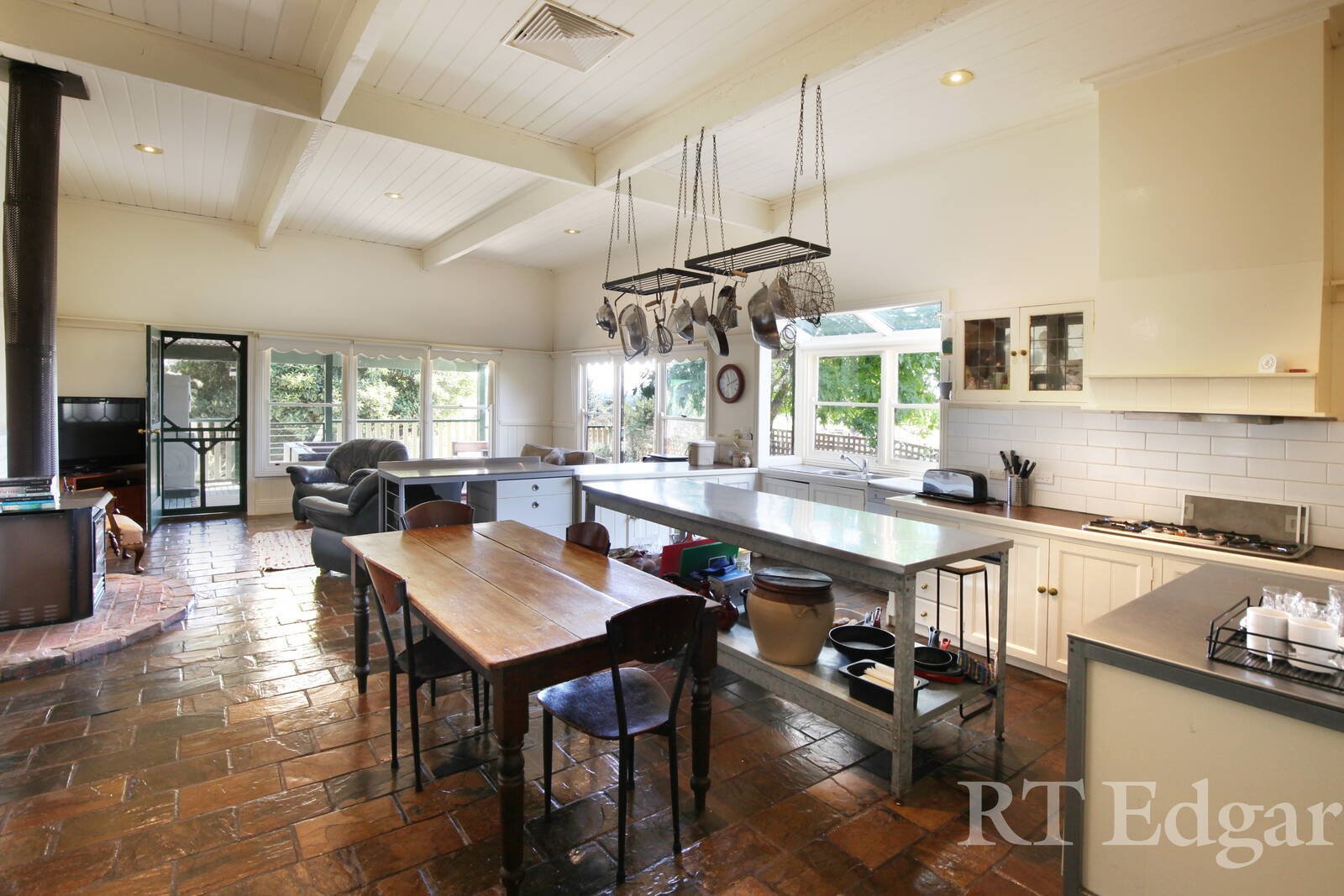 Real Estate and Property in 42 Main Road, Lancefield, VIC