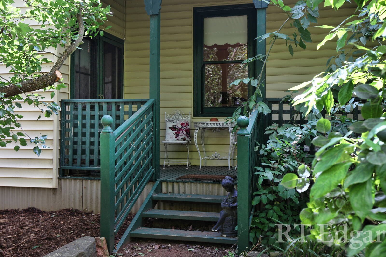 Real Estate and Property in 42 Main Road, Lancefield, VIC