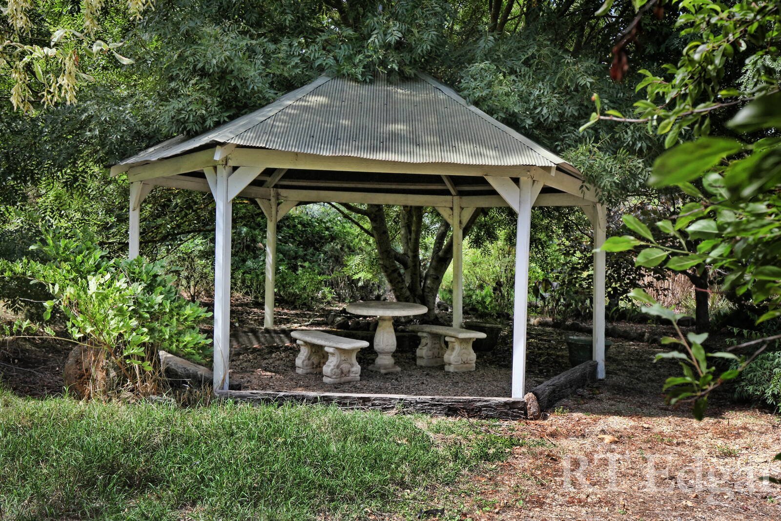 Real Estate and Property in 42 Main Road, Lancefield, VIC