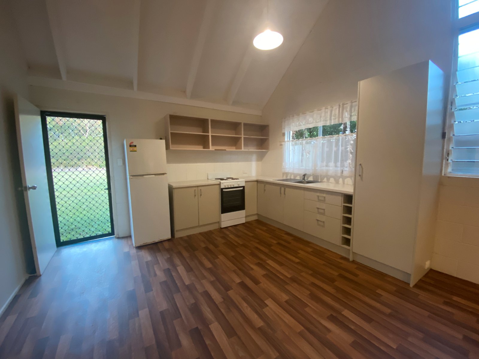 4/2 Mandalay Road MANDALAY 3