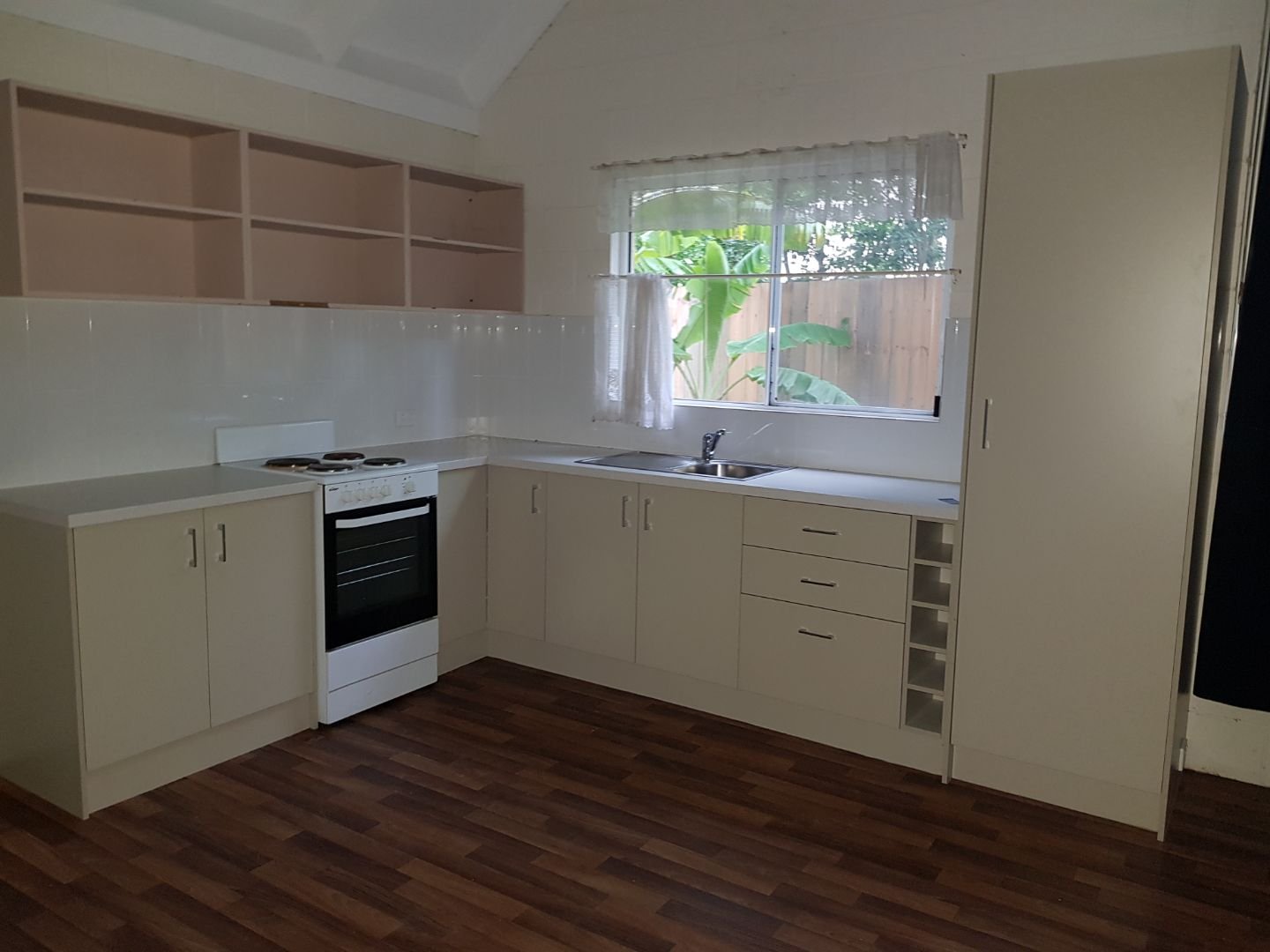 4/2 Mandalay Road MANDALAY 2