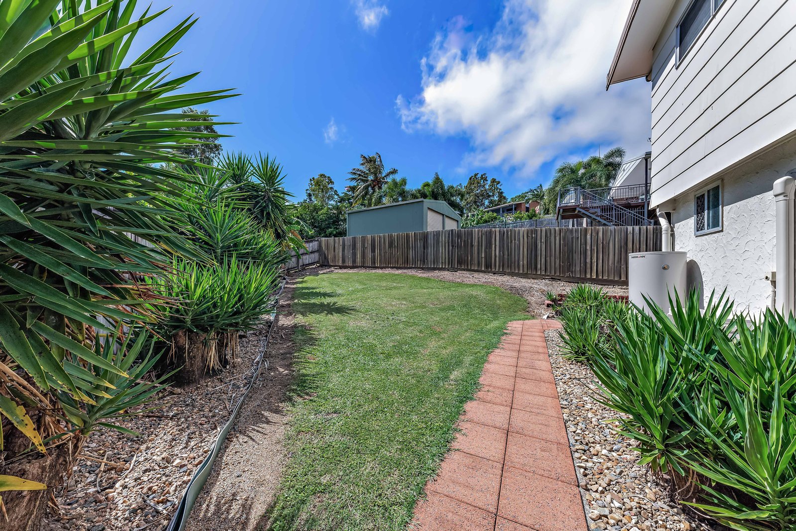 42 Manooka Drive CANNONVALE 5