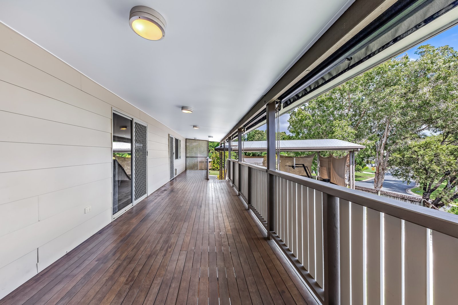 42 Manooka Drive CANNONVALE 11