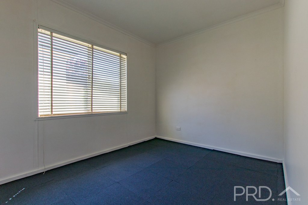 42 Mayday Road BATLOW 9