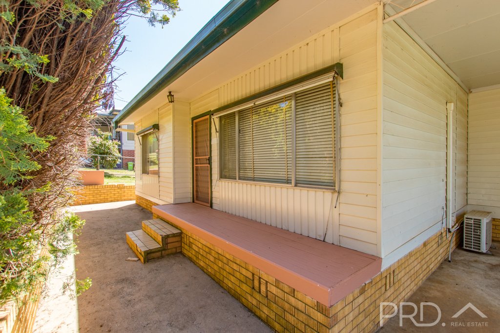 42 Mayday Road BATLOW 13