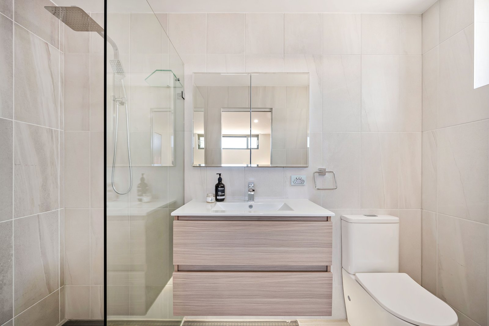 4/2 Ocean Parade BOAT HARBOUR 11