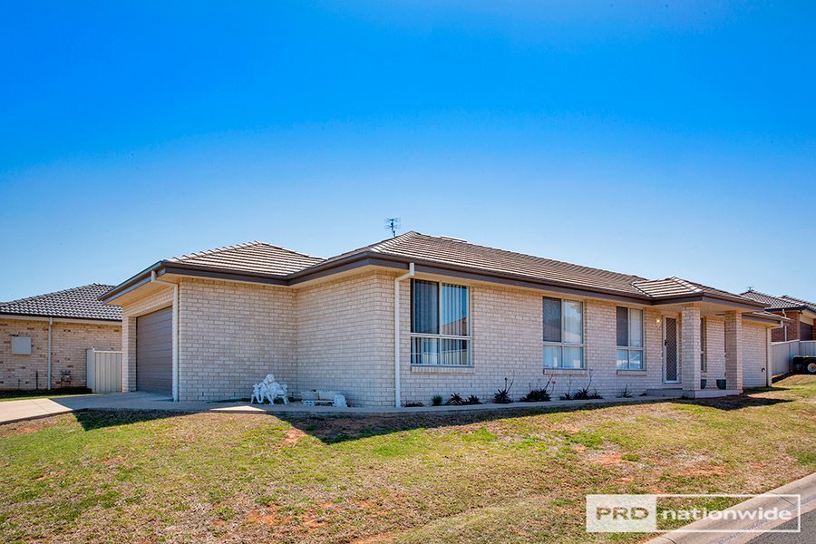 42 Orley Drive TAMWORTH 1