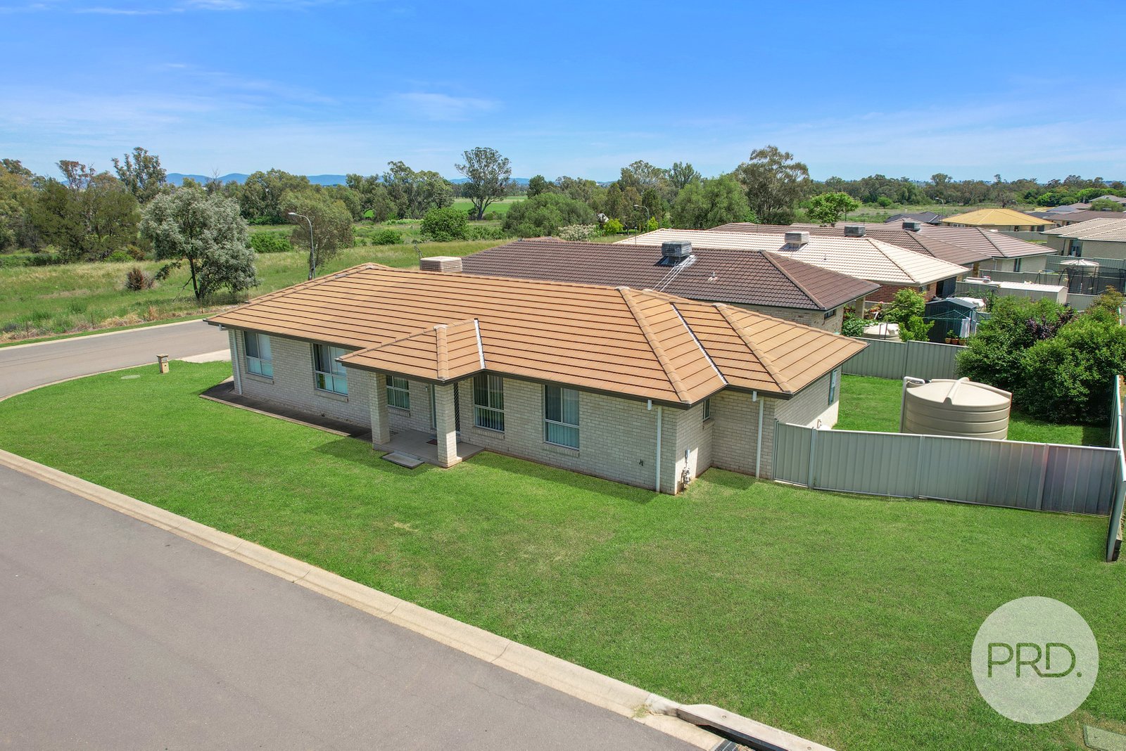 42 Orley Drive TAMWORTH 14