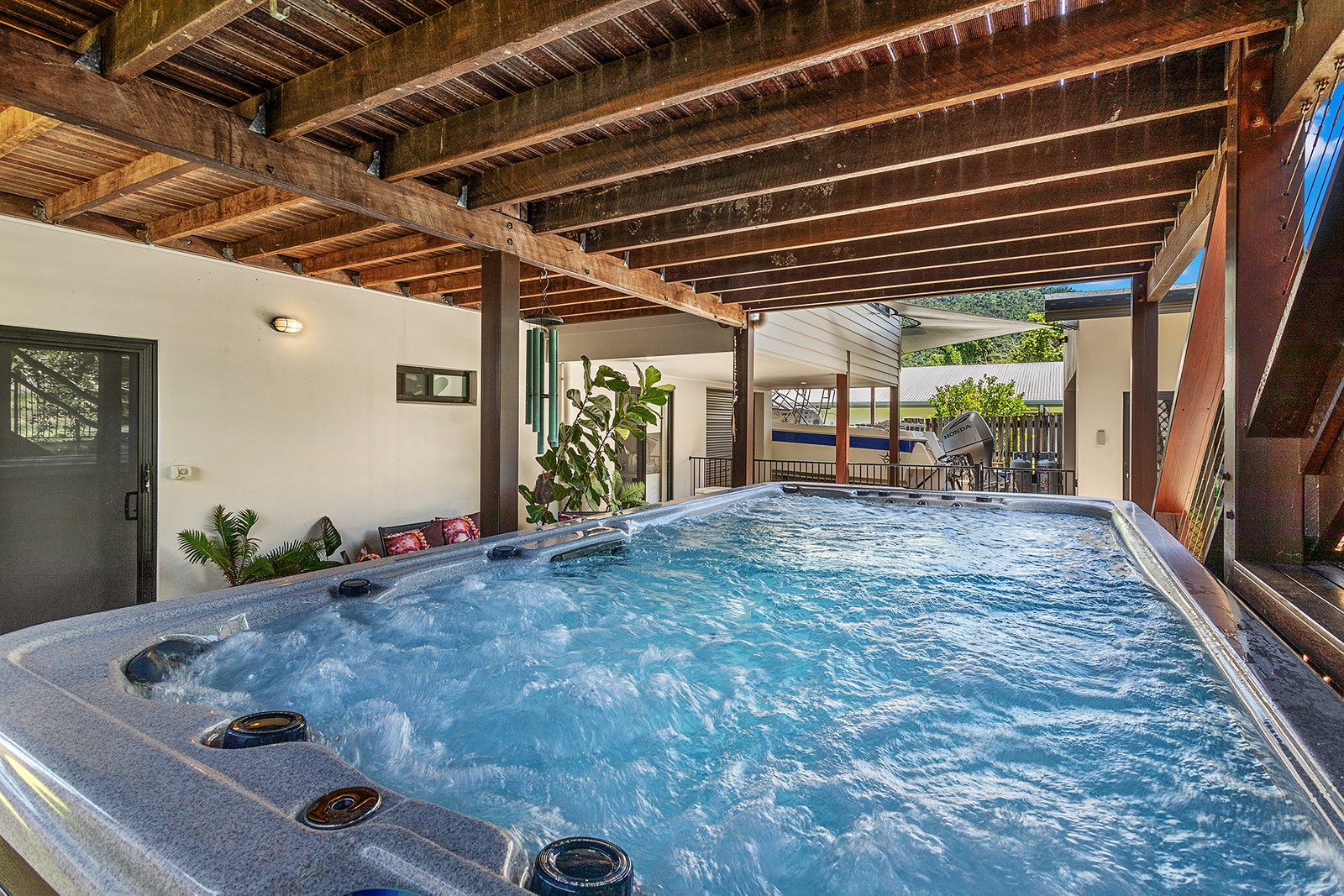 42 Parker Road CANNONVALE 17