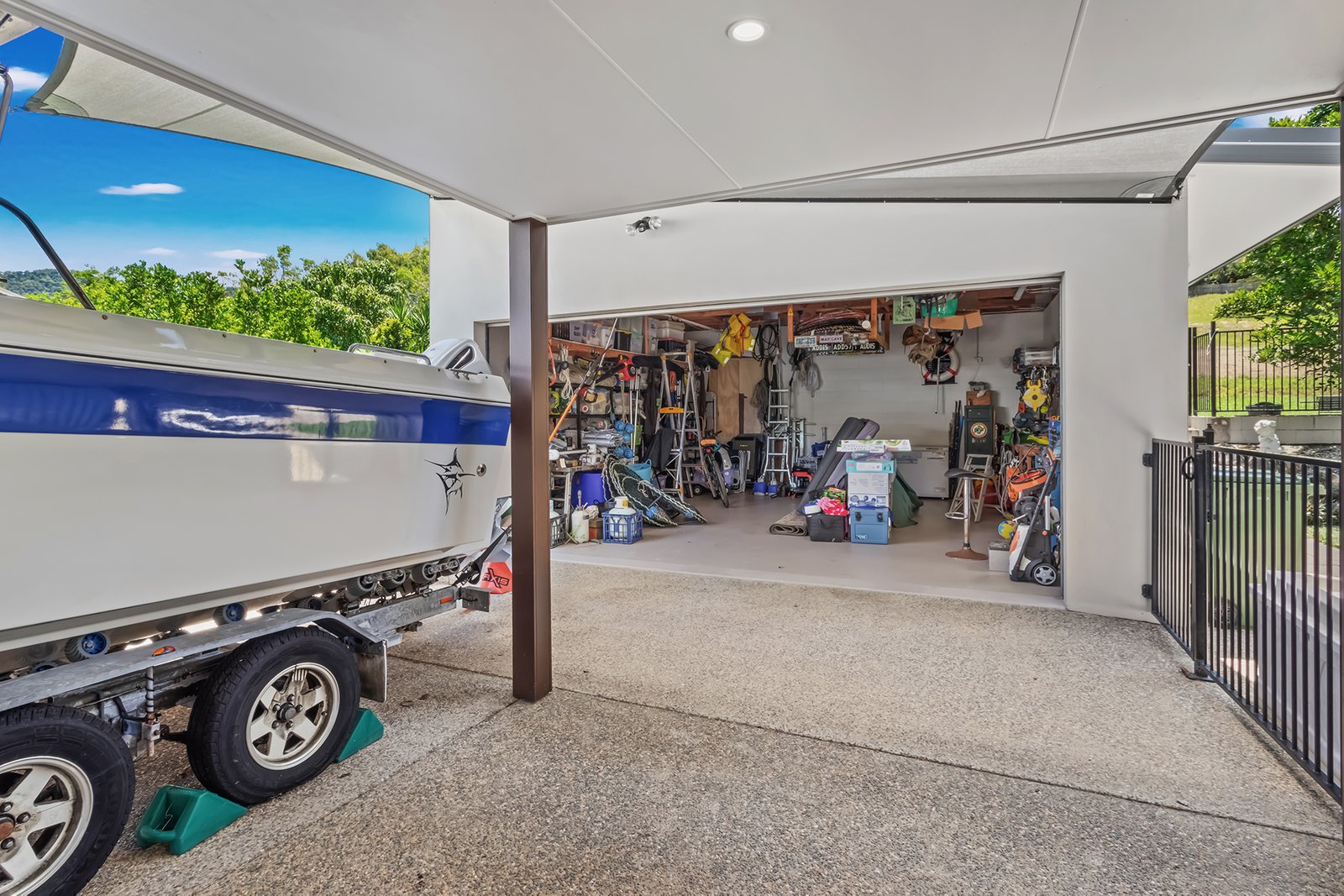 42 Parker Road CANNONVALE 19