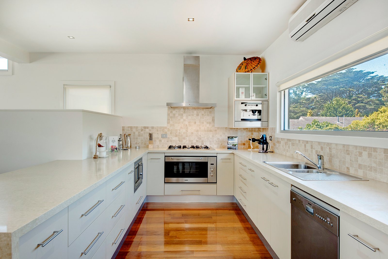 Gallery: 4/2 Permien Street