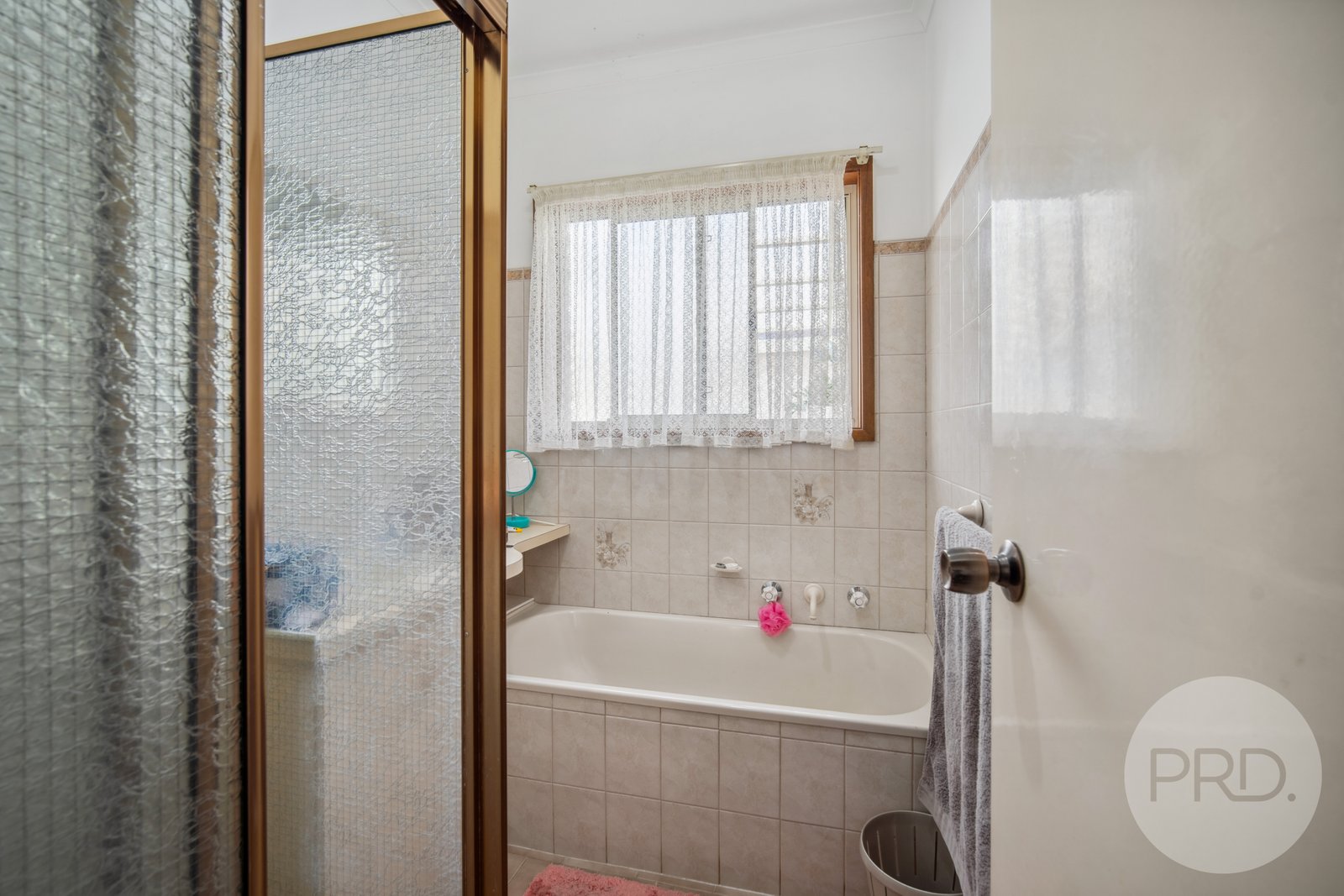 42 Pugsley Avenue ESTELLA 12