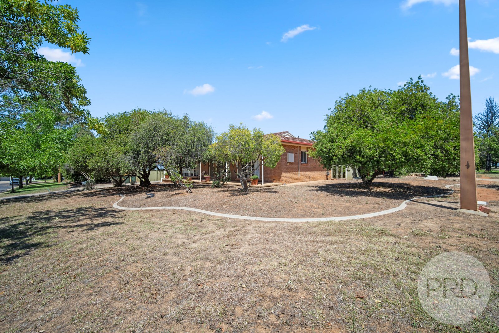 42 Pugsley Avenue ESTELLA 17