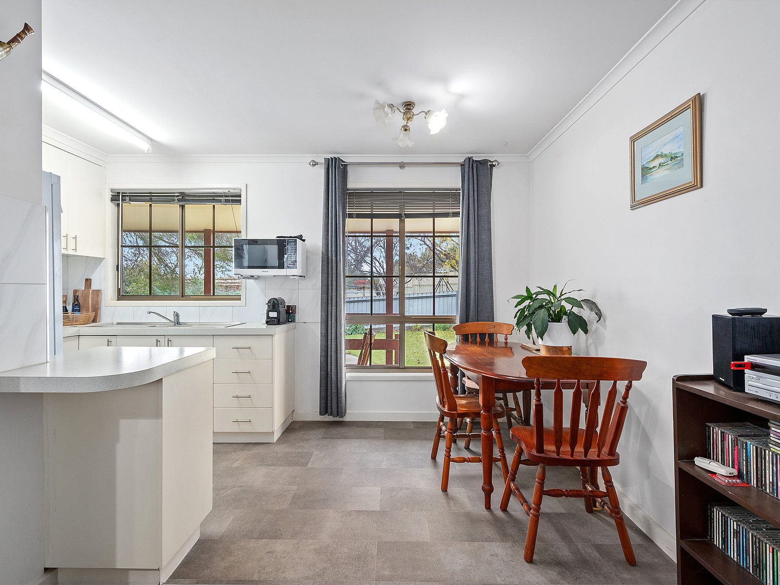 Gallery: 42 Quick St