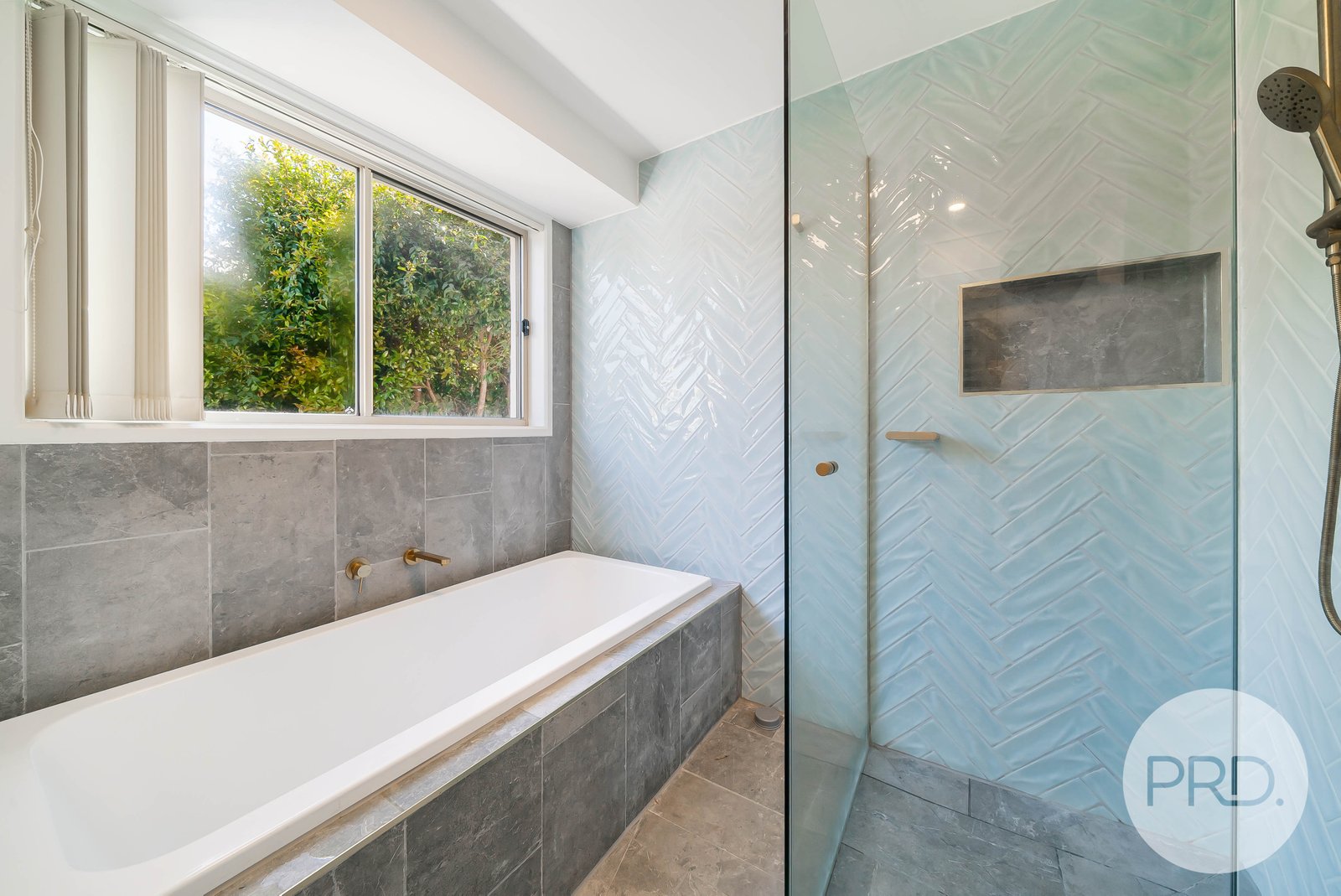 42 Rainbow Drive ESTELLA 11