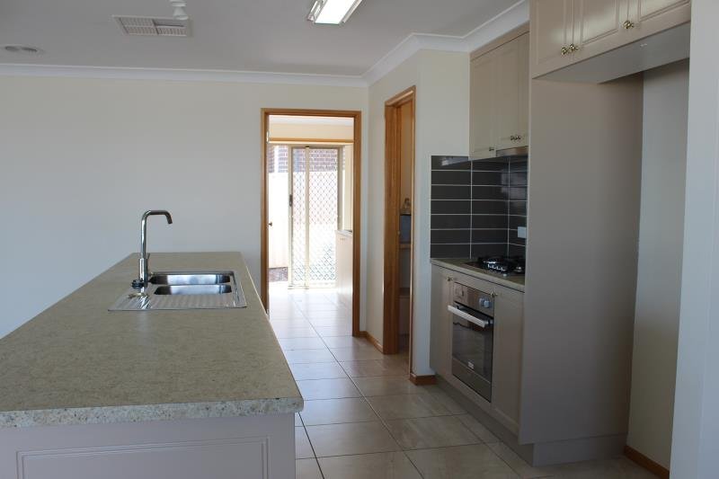 42 Rainbow Drive ESTELLA 5