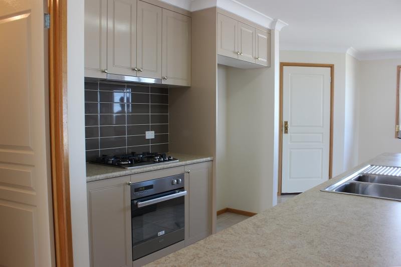 42 Rainbow Drive ESTELLA 9