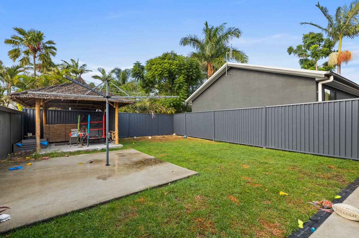 42 Razorbill Drive Burleigh Waters 14