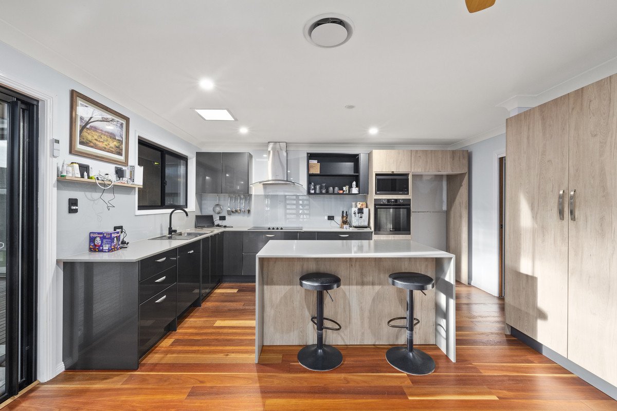 42 Razorbill Drive Burleigh Waters 1