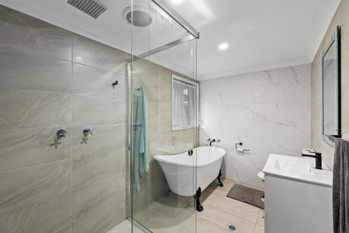 42 Razorbill Drive Burleigh Waters 10