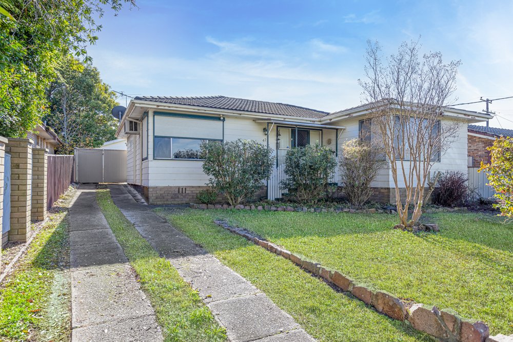 42 Redbill Drive WOODBERRY 4