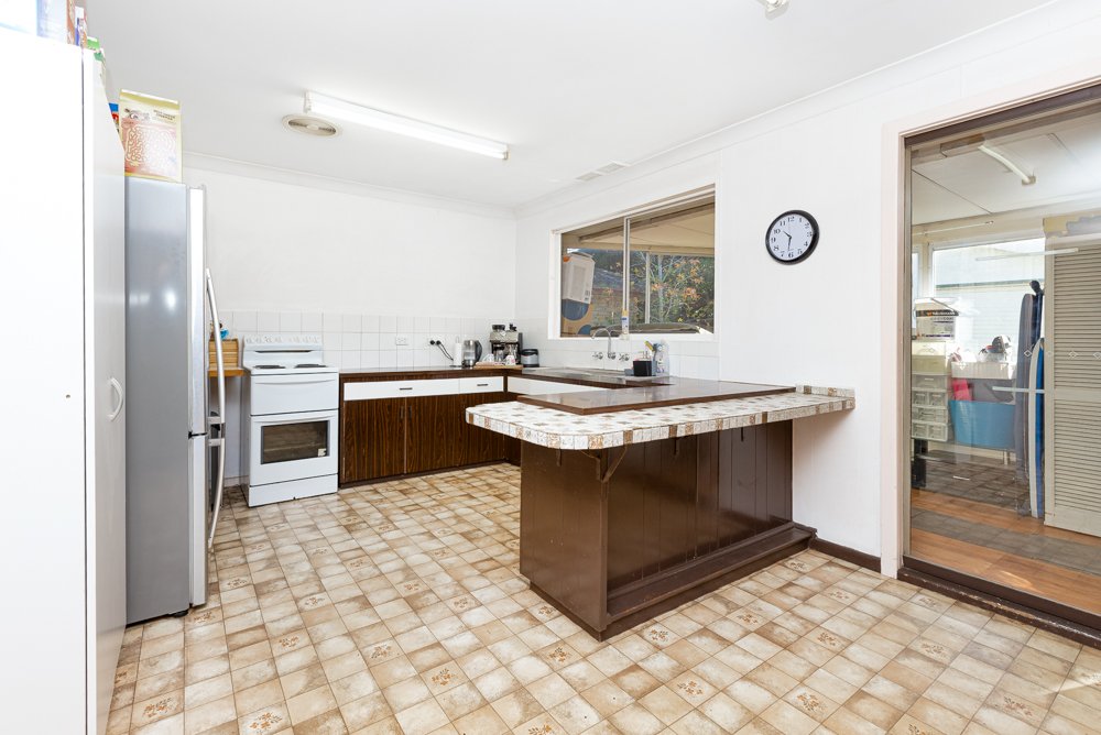 42 Redbill Drive WOODBERRY 6