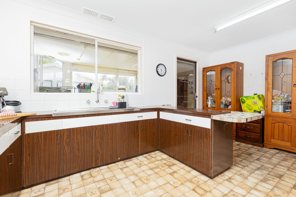 42 Redbill Drive WOODBERRY 8