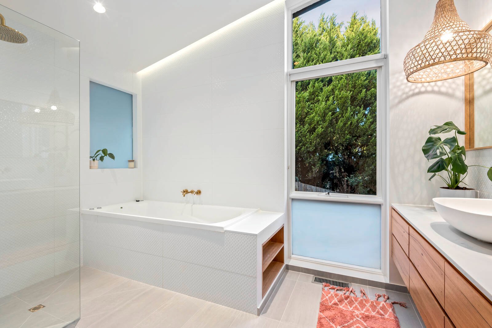 Real Estate and Property in 42 Riviera Crescent, Ocean Grove, VIC