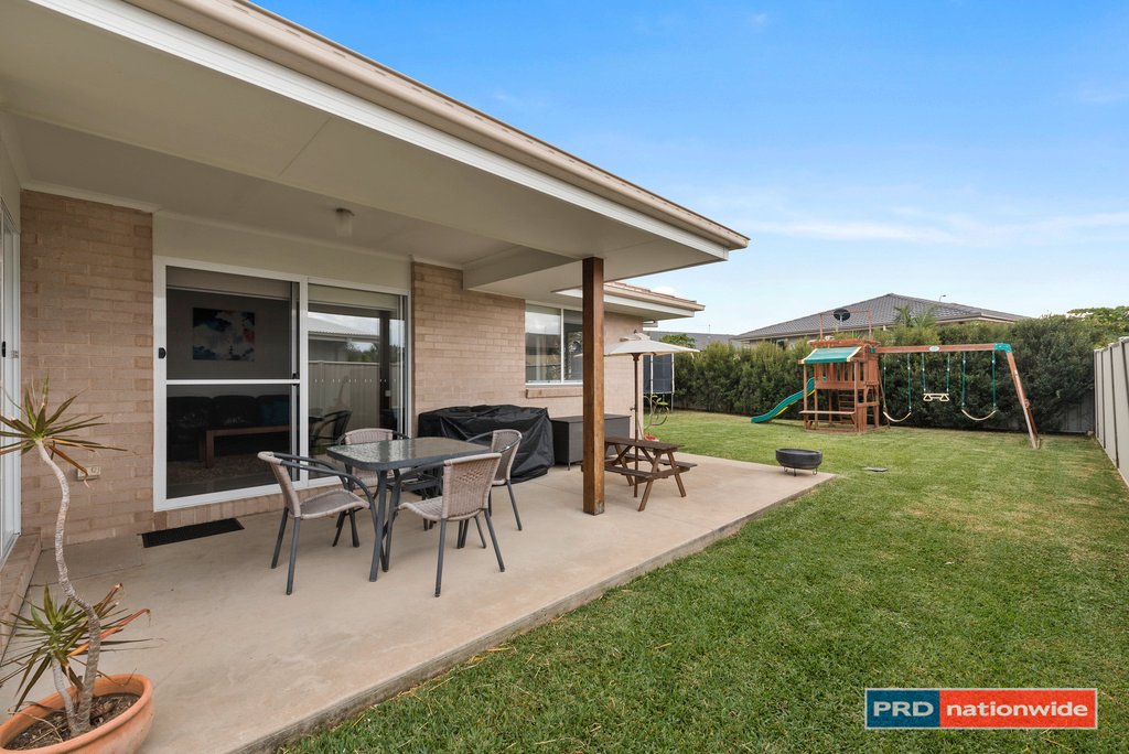 42 Saltwater Crescent CORINDI BEACH 13