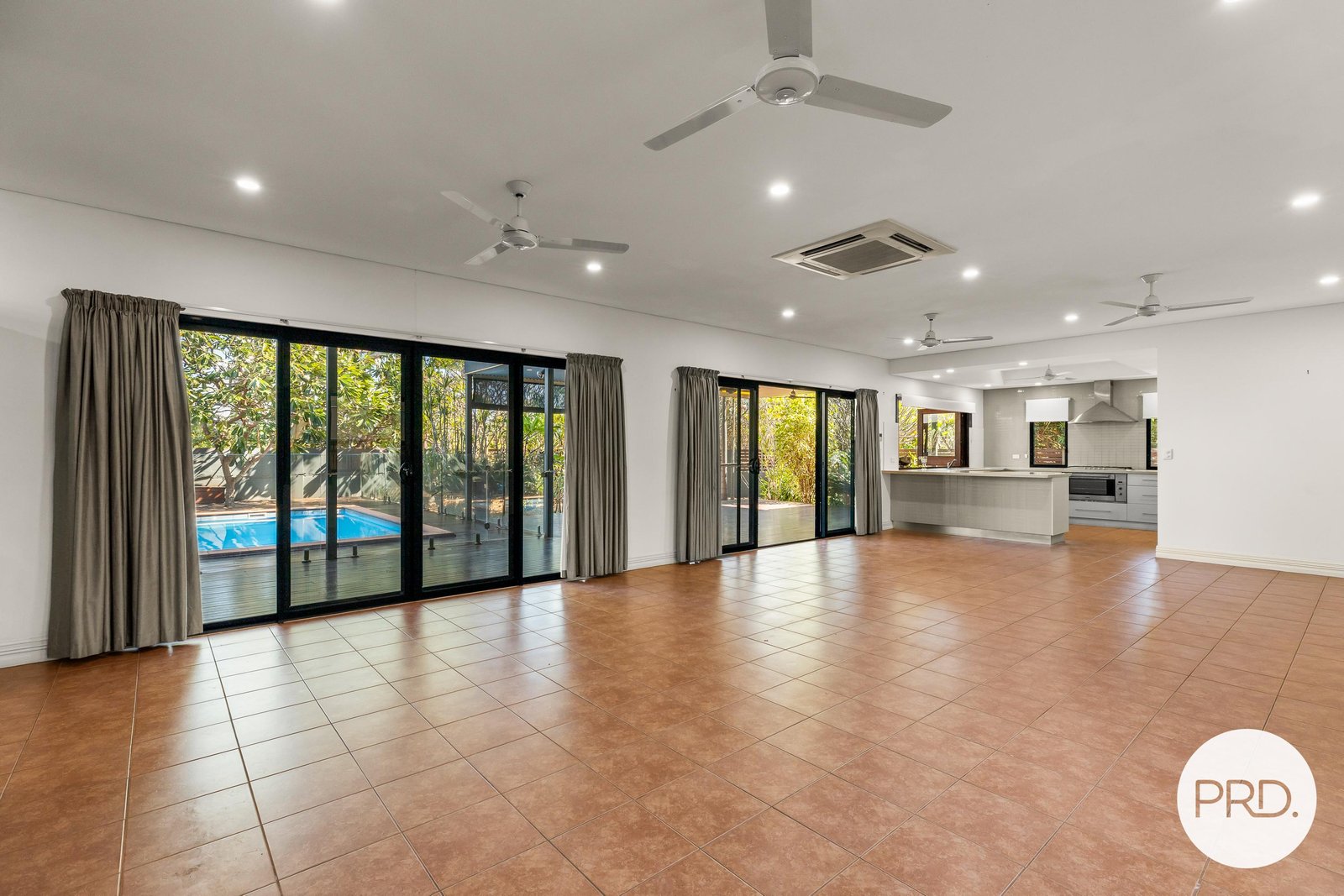 42 Sanctuary Road CABLE BEACH 26